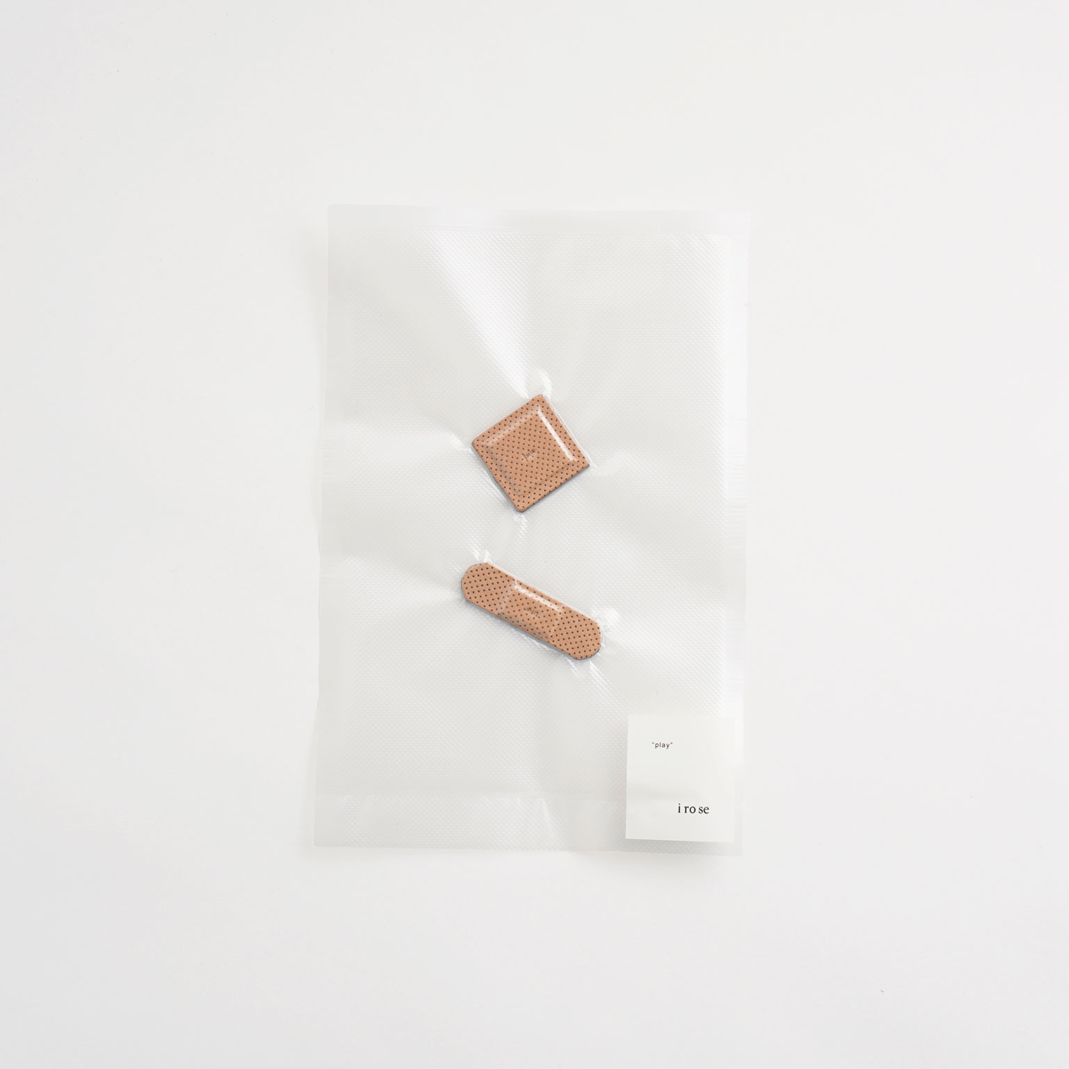 i ro se（イロセ）LEATHER MAGNET BAND-AID | LIVING MOTIF｜家具