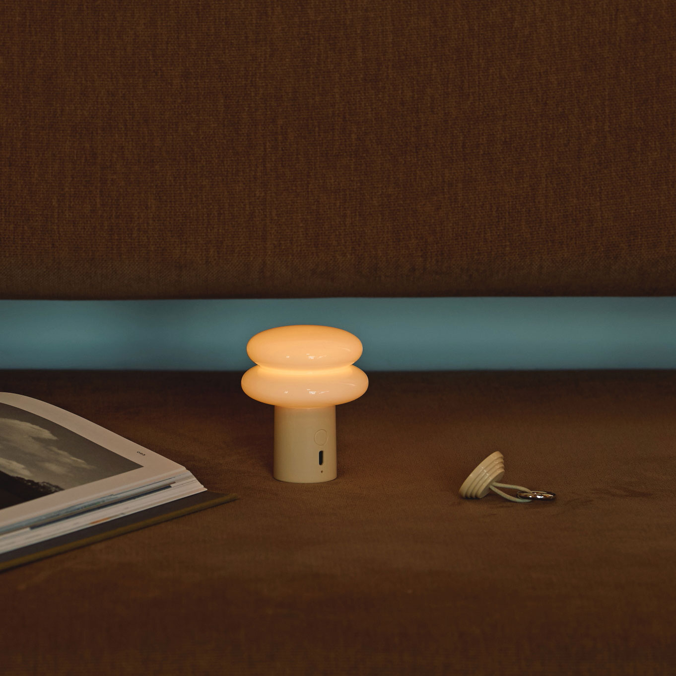 ILKW.（アイエルケーダブリュー）SNOWMAN8 ポータブルライトE Butter