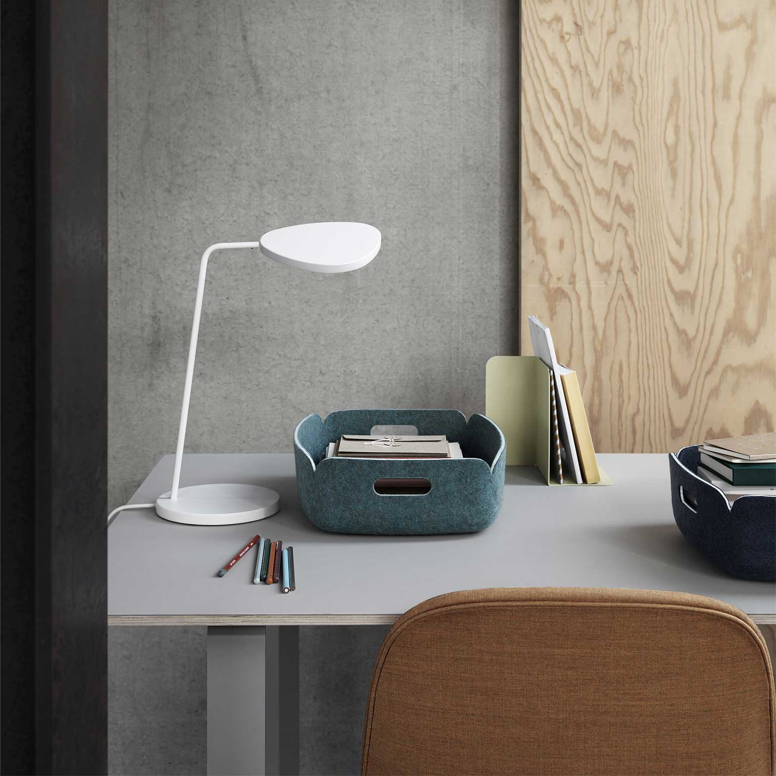 MUUTO（ムート）RESTORE トレイ | LIVING MOTIF｜家具