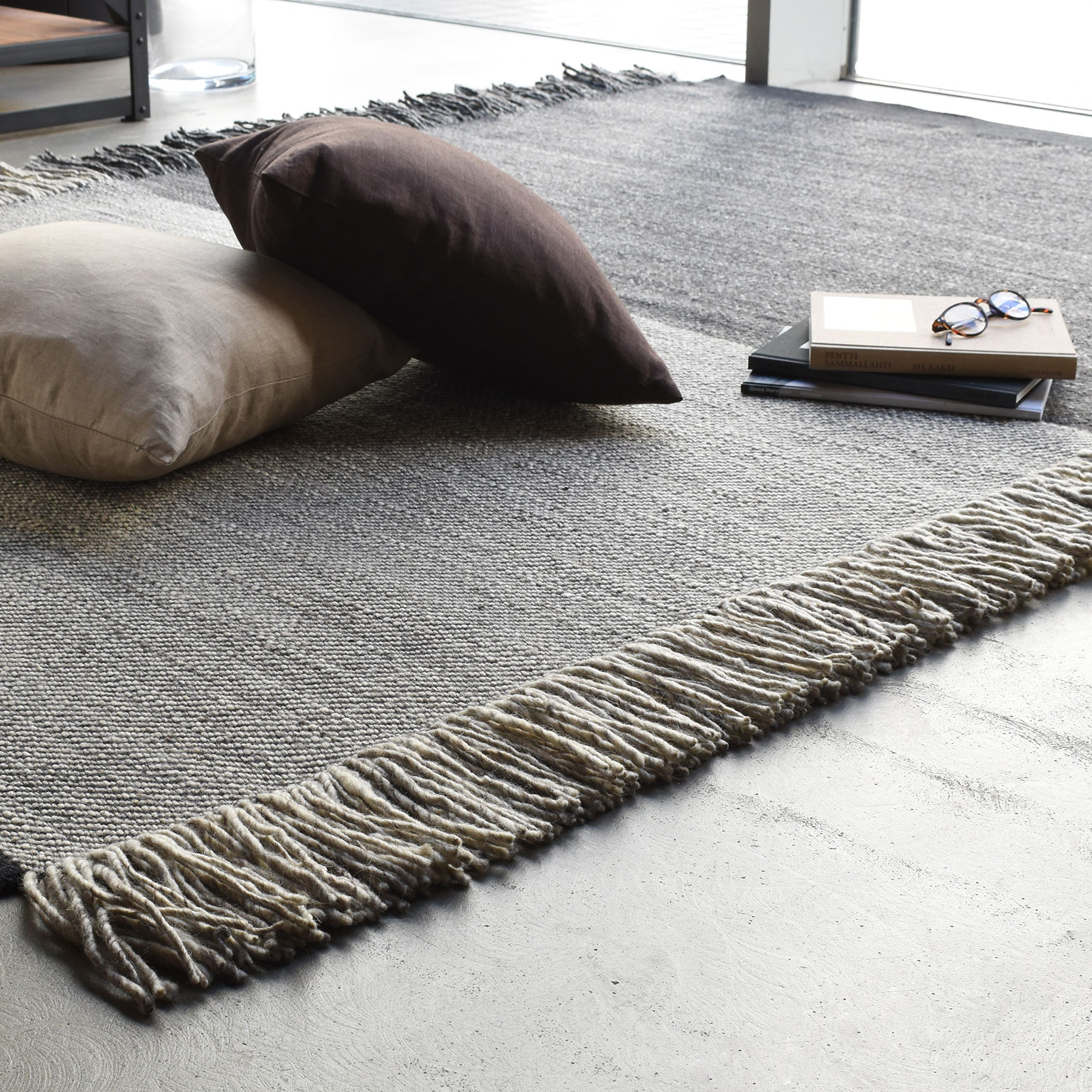 北欧　KINNASAND キナサン　ウール　カーペット　ラグ　絨毯　クヴァドラ 北欧 KINNASAND キナサン ウール カーペット ラグ 絨毯 クヴァドラ