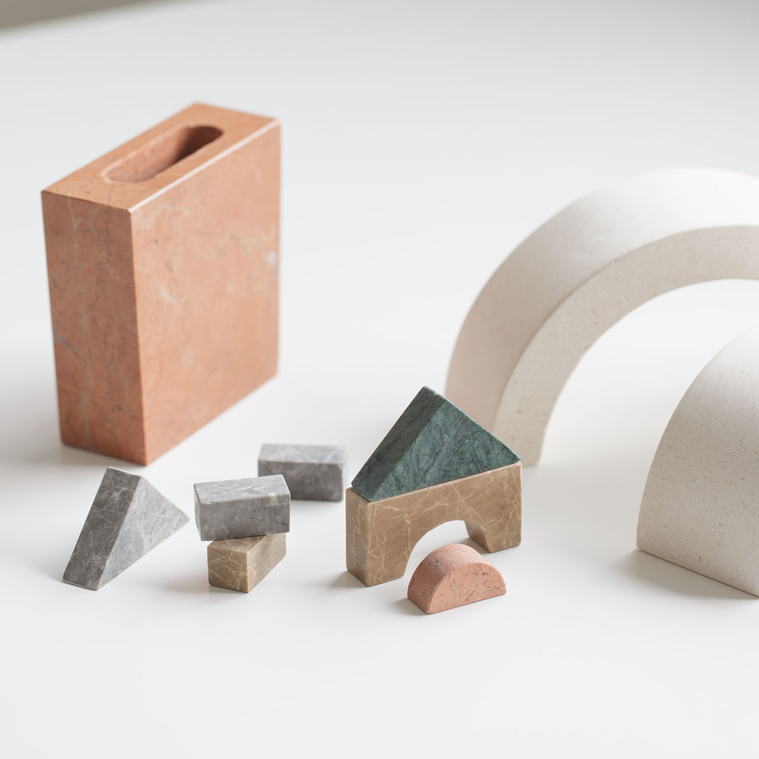 ISHIZO（イシゾウ）積み石 カラー | LIVING MOTIF｜家具・インテリア