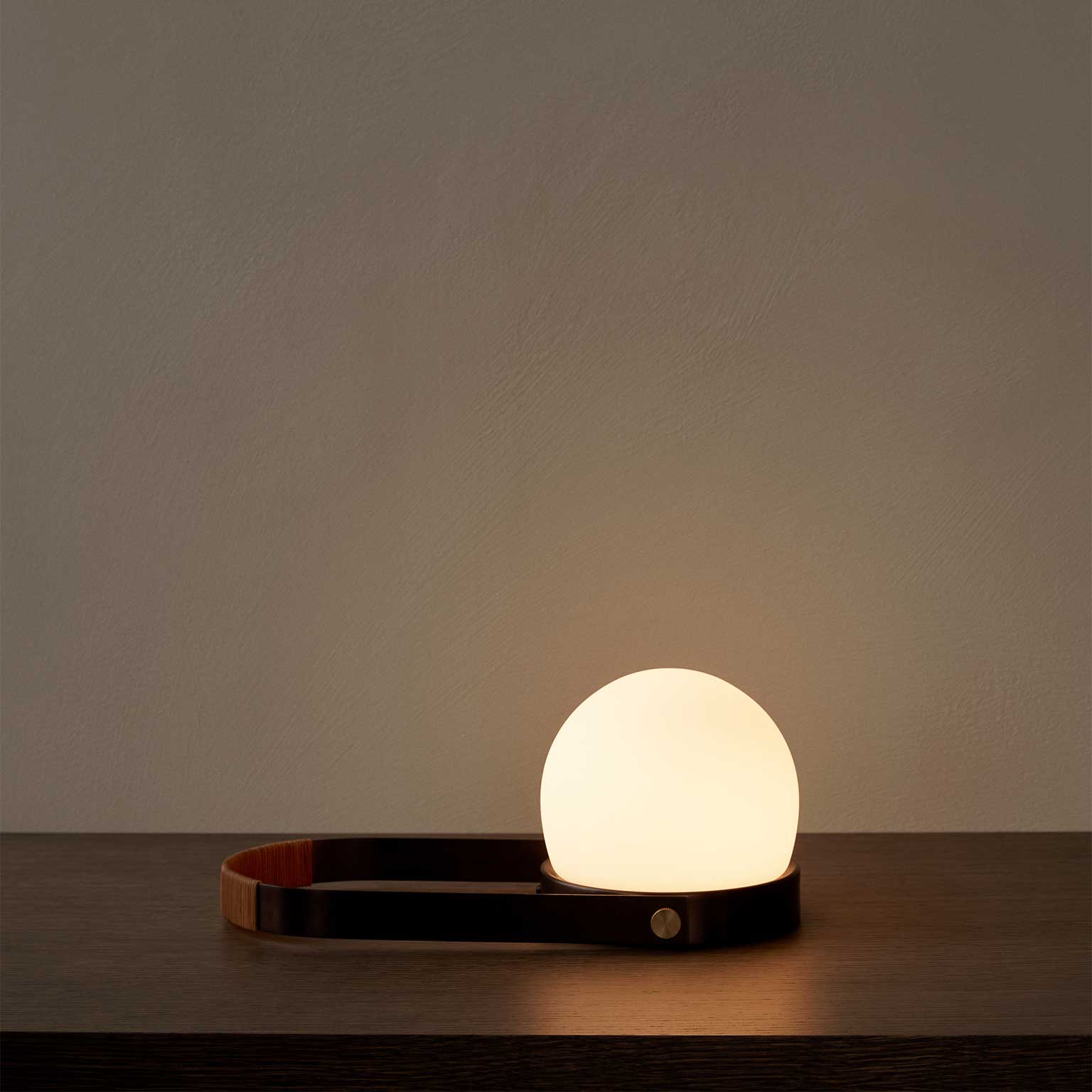 Audo Copenhagen（オドー コペンハーゲン）CARRIE LED Lamp ブロンズ