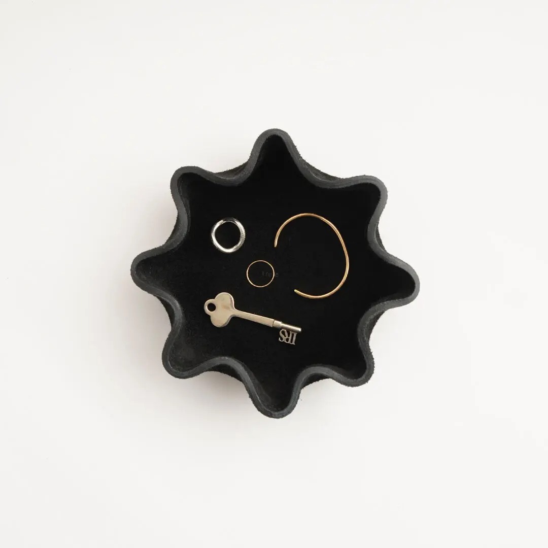 小物 IROIROARU i ro se（イロセ）WIRE WORK TRAY | LIVING MOTIF｜家具・インテリア
