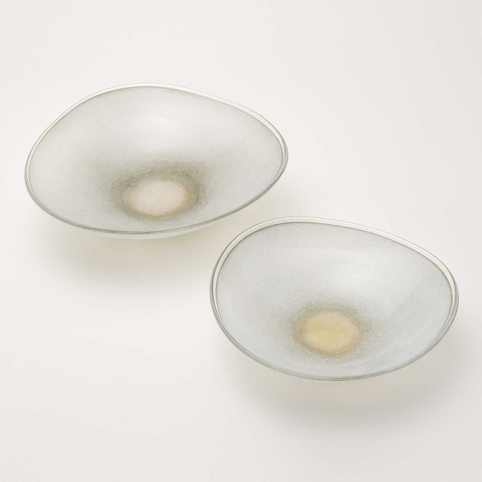 ガラスの器で涼しげな夏の食卓を | LIVING MOTIF｜家具・インテリア