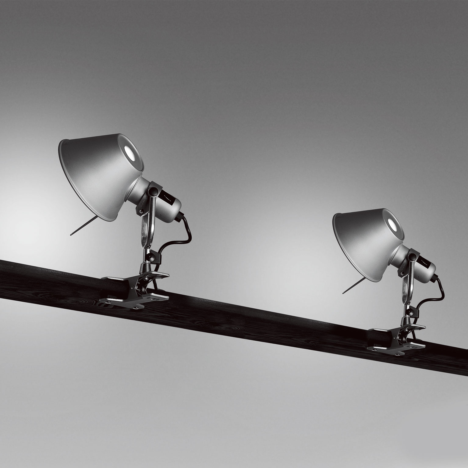 Artemide（アルテミデ）TOLOMEO MICRO PINZA | LIVING MOTIF｜家具