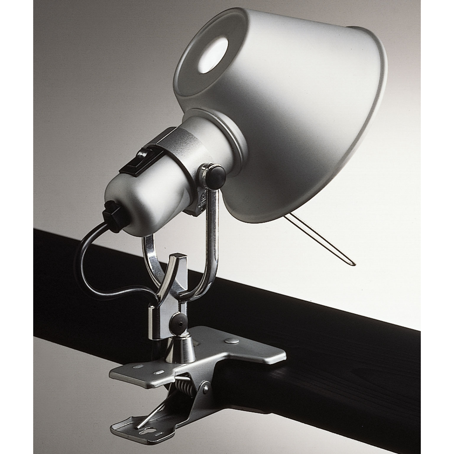 Artemide（アルテミデ）TOLOMEO MICRO PINZA | LIVING MOTIF｜家具