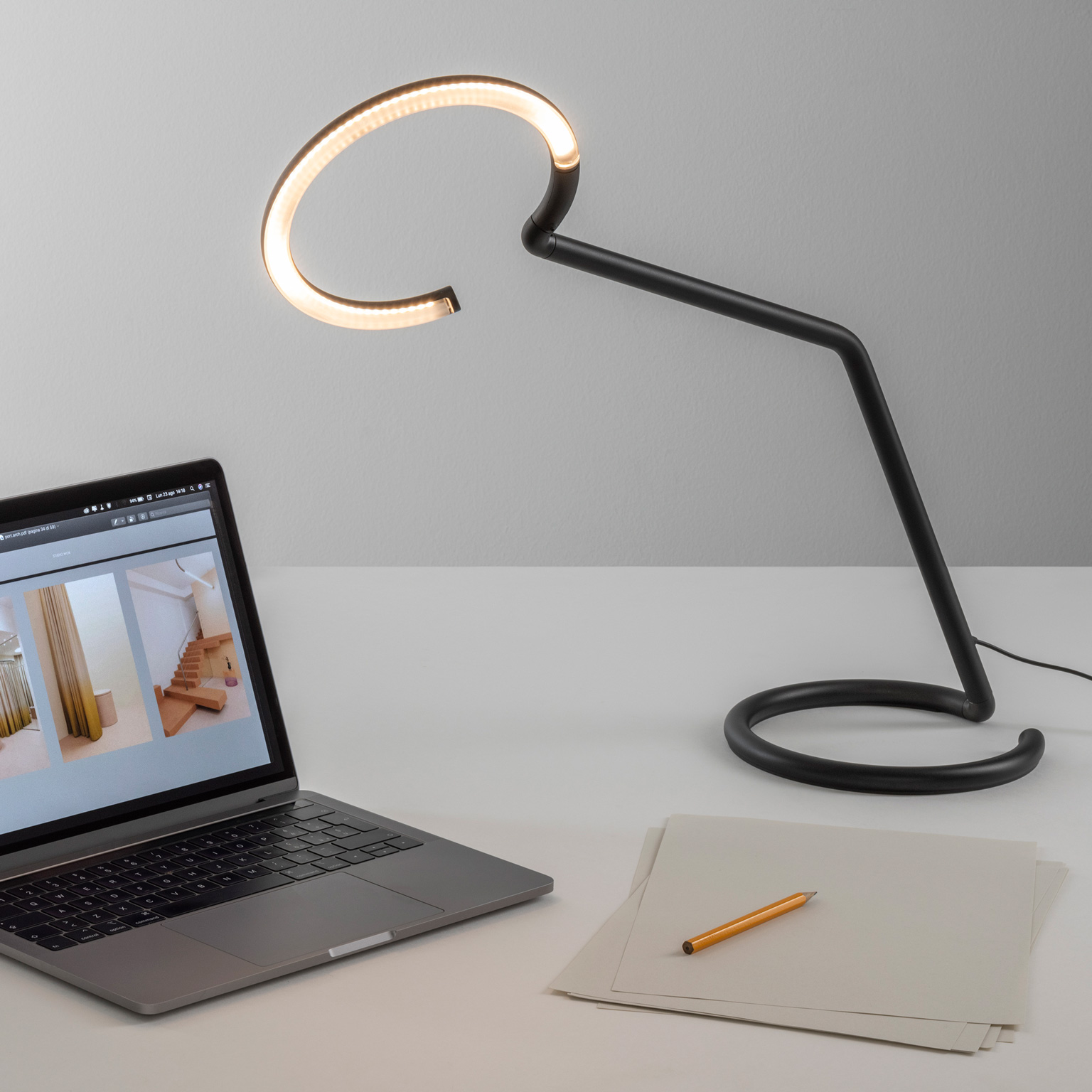 Artemide（アルテミデ）VINE LIGHT TABLE | LIVING MOTIF｜家具