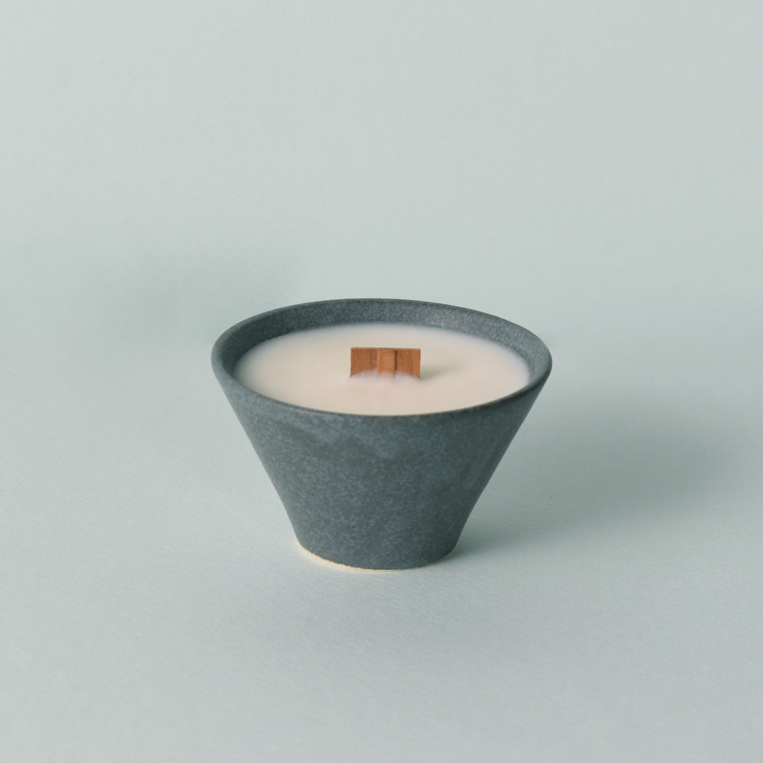 vadle（バドル）MORI meditation fragrance candle ho wood +
