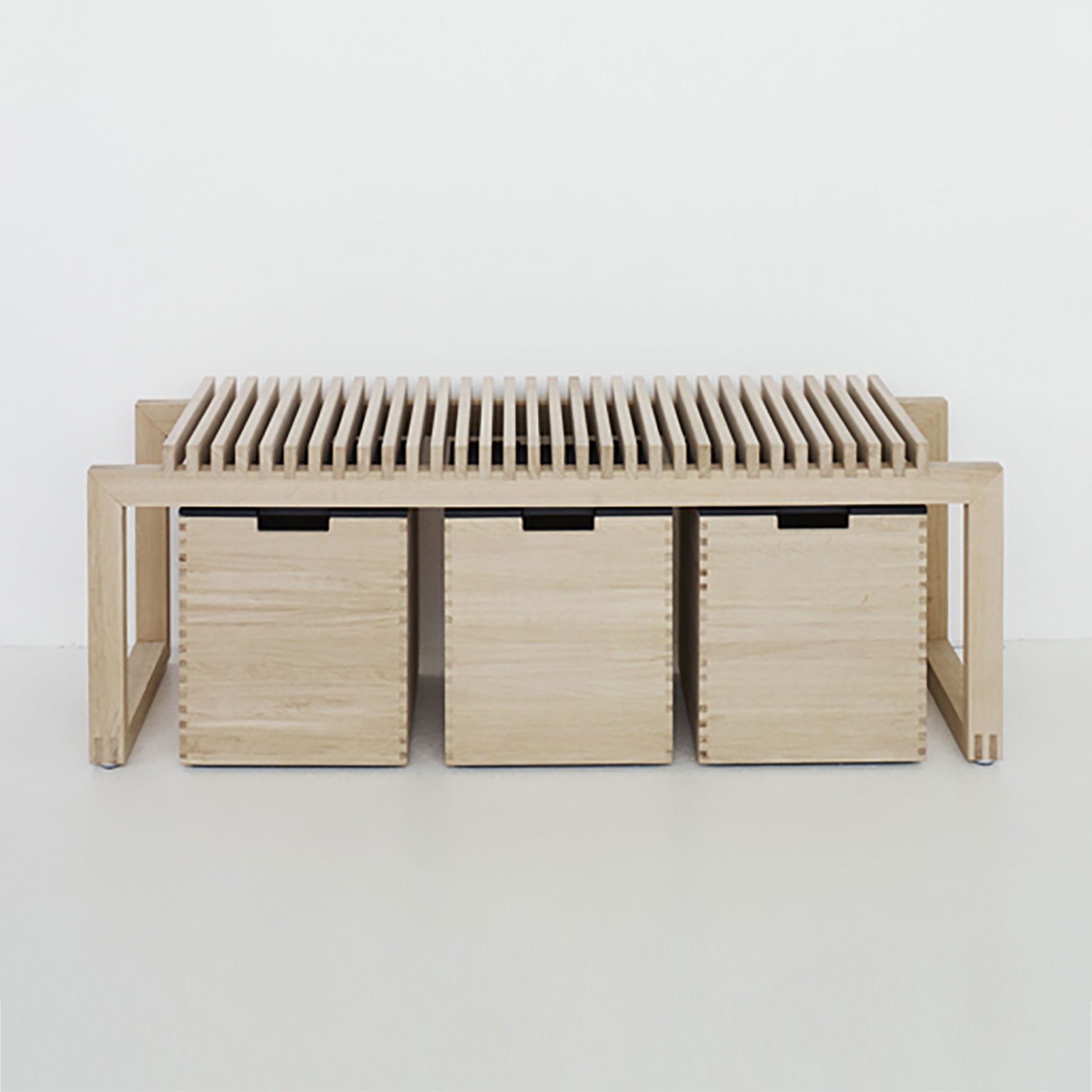 FRITZ HANSEN（フリッツ・ハンセン）Cutter ボックス | LIVING