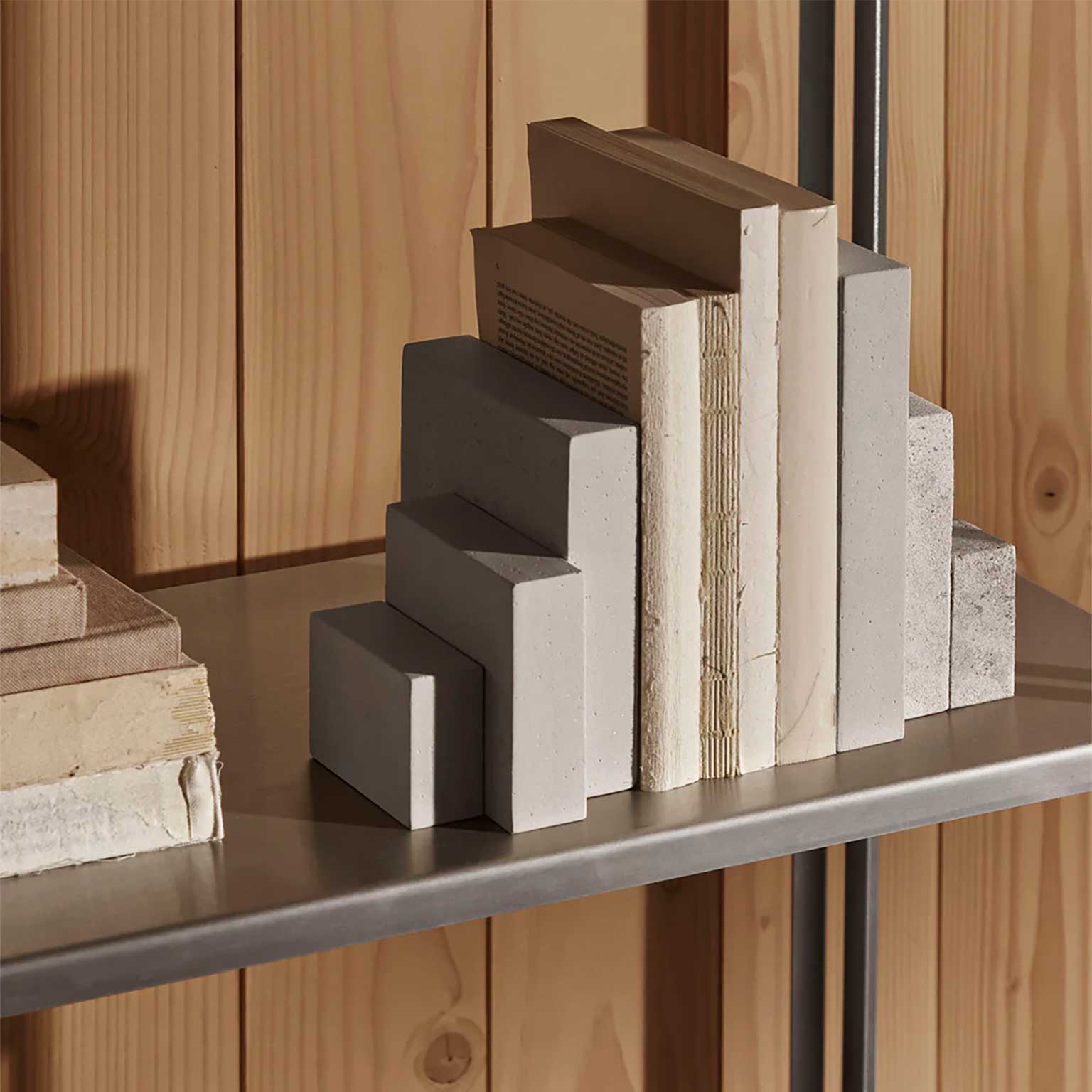 KRISTINA DAM STUDIO（クリスティーナ ダム スタジオ）Bookend