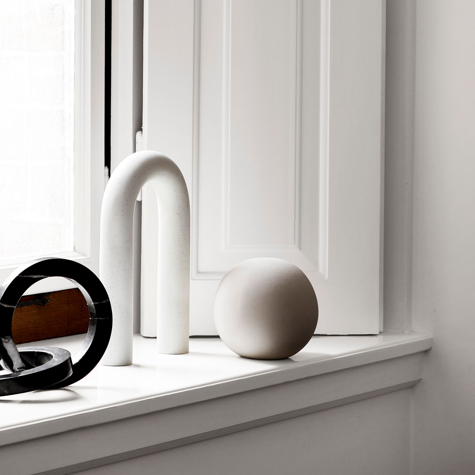 KRISTINA DAM STUDIO（クリスティーナ ダム スタジオ）Globe Sculpture