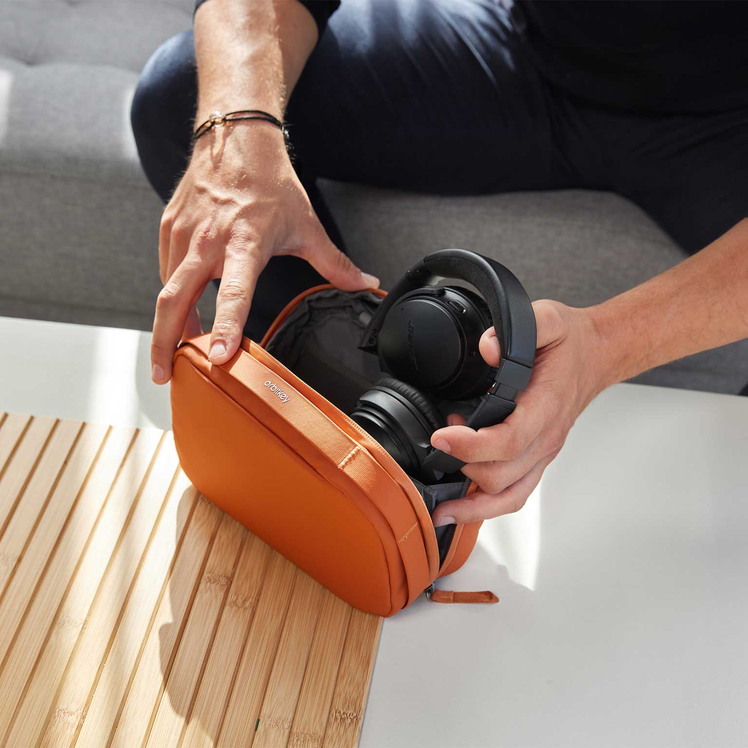 Orbitkey（オービットキー）2-in-1 Tech Pouch | LIVING MOTIF｜家具