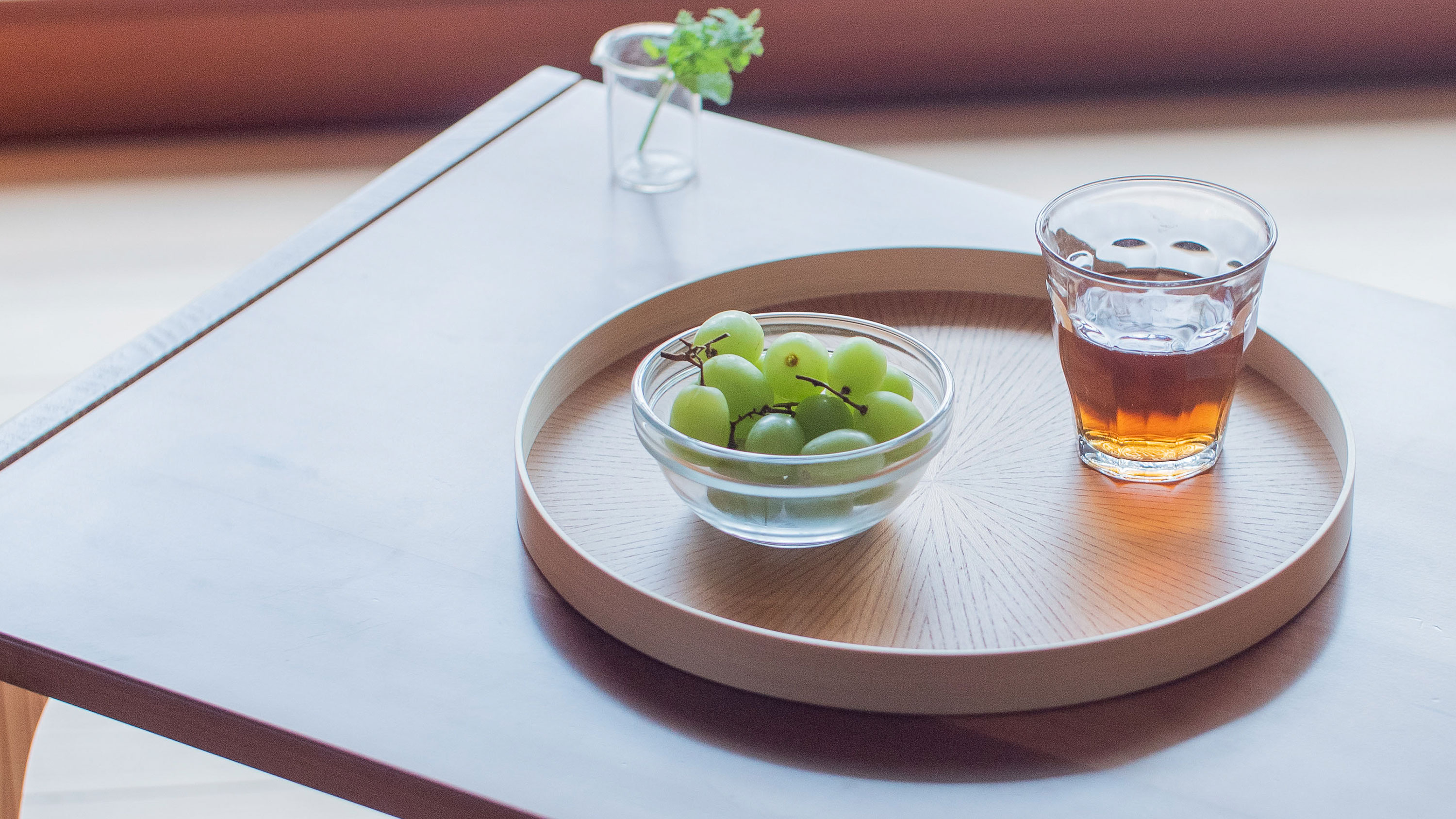 大切に使い続けたい 木製トレーの魅力 | LIVING MOTIF｜家具