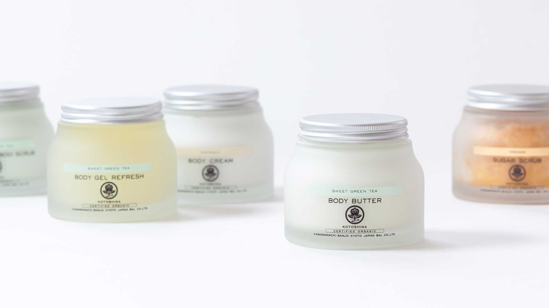 KOTOSHINA｜フルコースなホームスパで美肌ケア | LIVING MOTIF｜家具