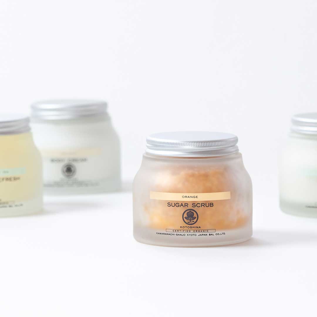 KOTOSHINA｜フルコースなホームスパで美肌ケア | LIVING MOTIF｜家具