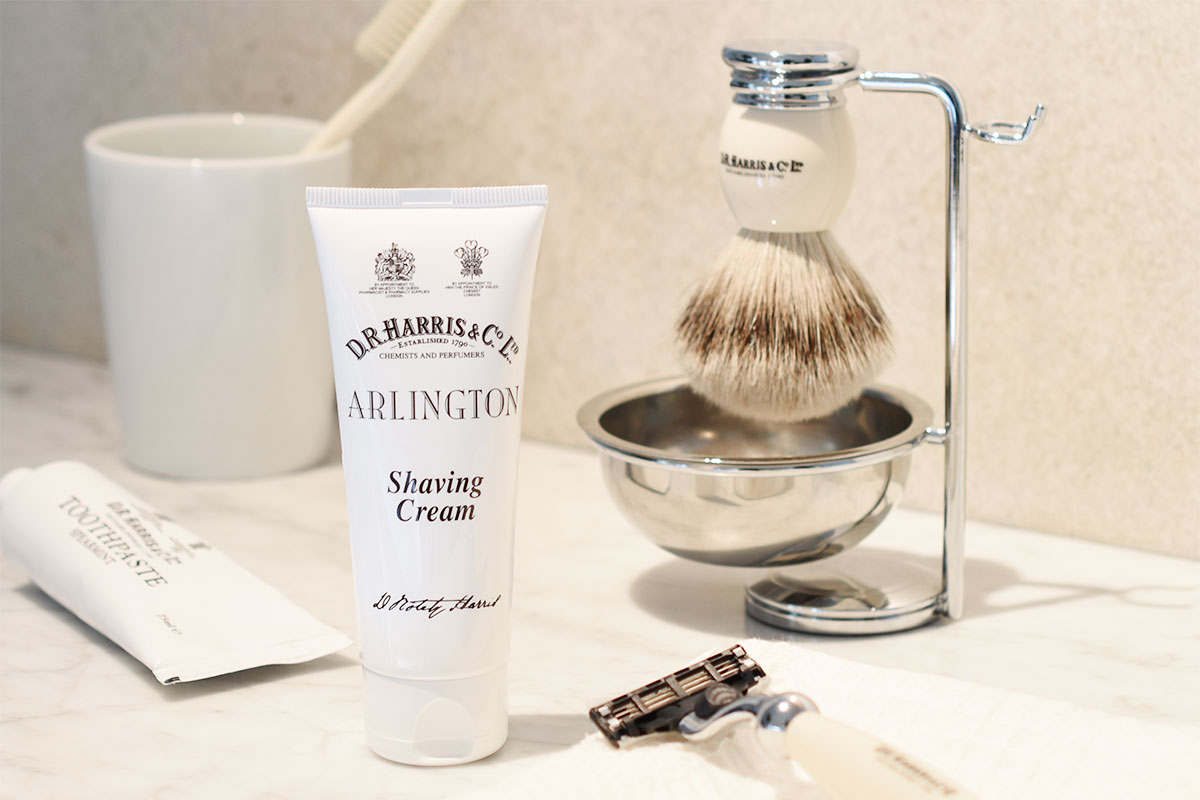 D.R.HARRIS｜英国王室が認める伝統と格式 | LIVING MOTIF｜家具