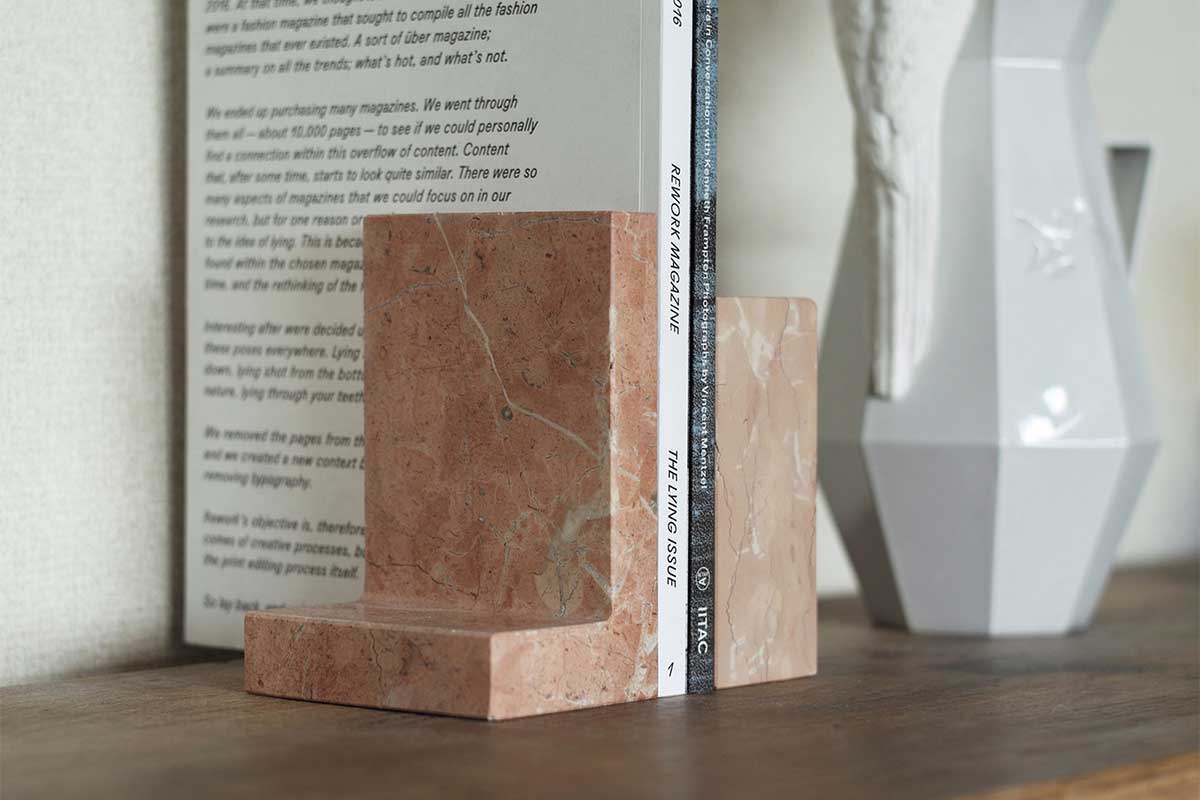 ISHIZO｜「石」がもたらす好奇心の世界 | LIVING MOTIF｜家具