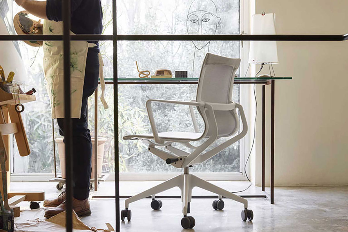 エレガントで機能的なワークスペース | LIVING MOTIF｜家具