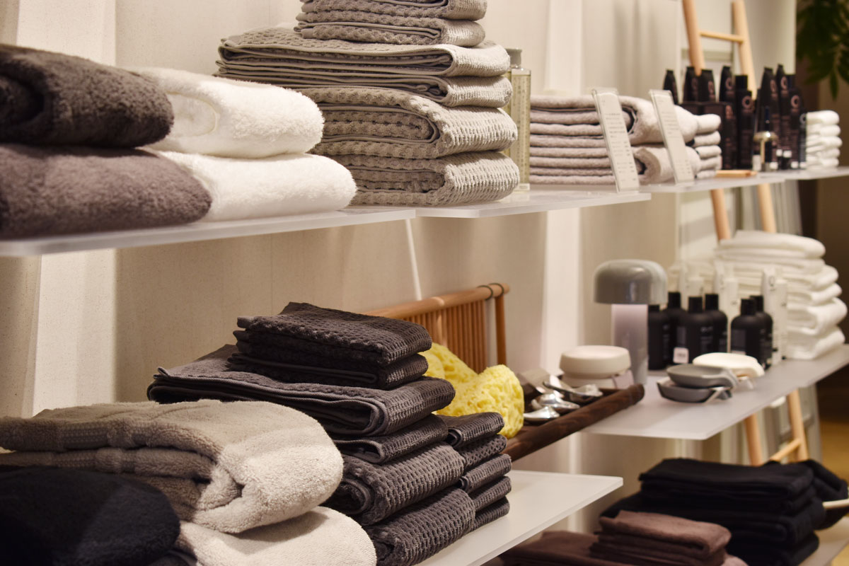 リモデルオープンした店内を巡る、LIVING MOTIF ショップツアー