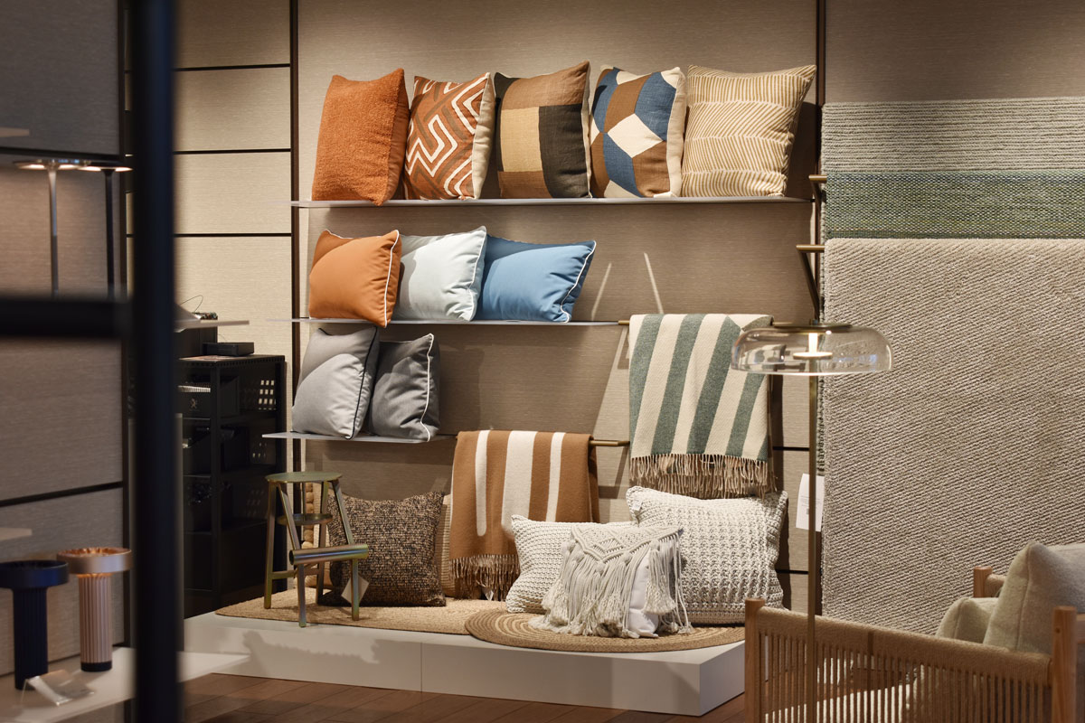 リモデルオープンした店内を巡る、LIVING MOTIF ショップツアー