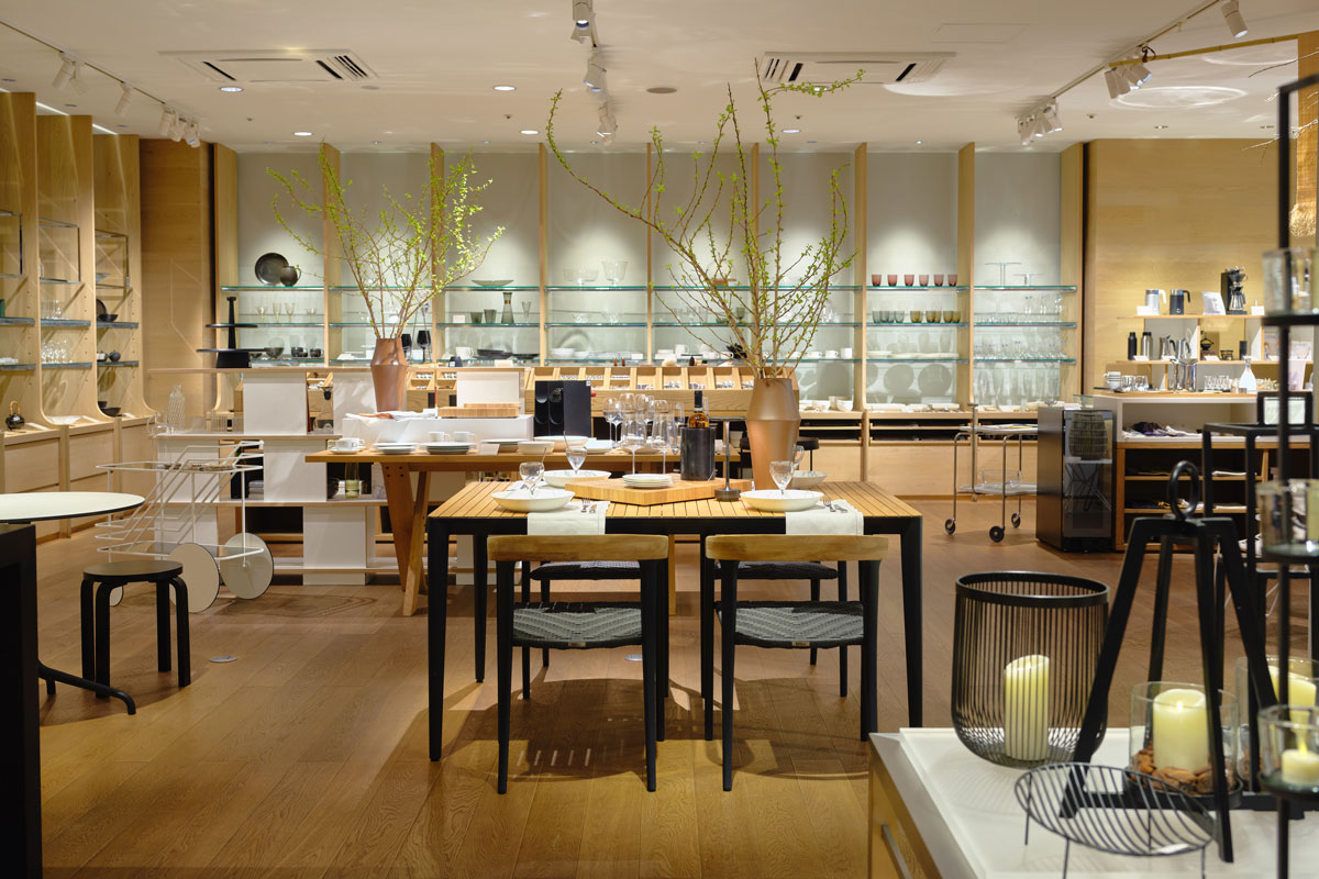 リモデルオープンした店内を巡る、LIVING MOTIF ショップツアー