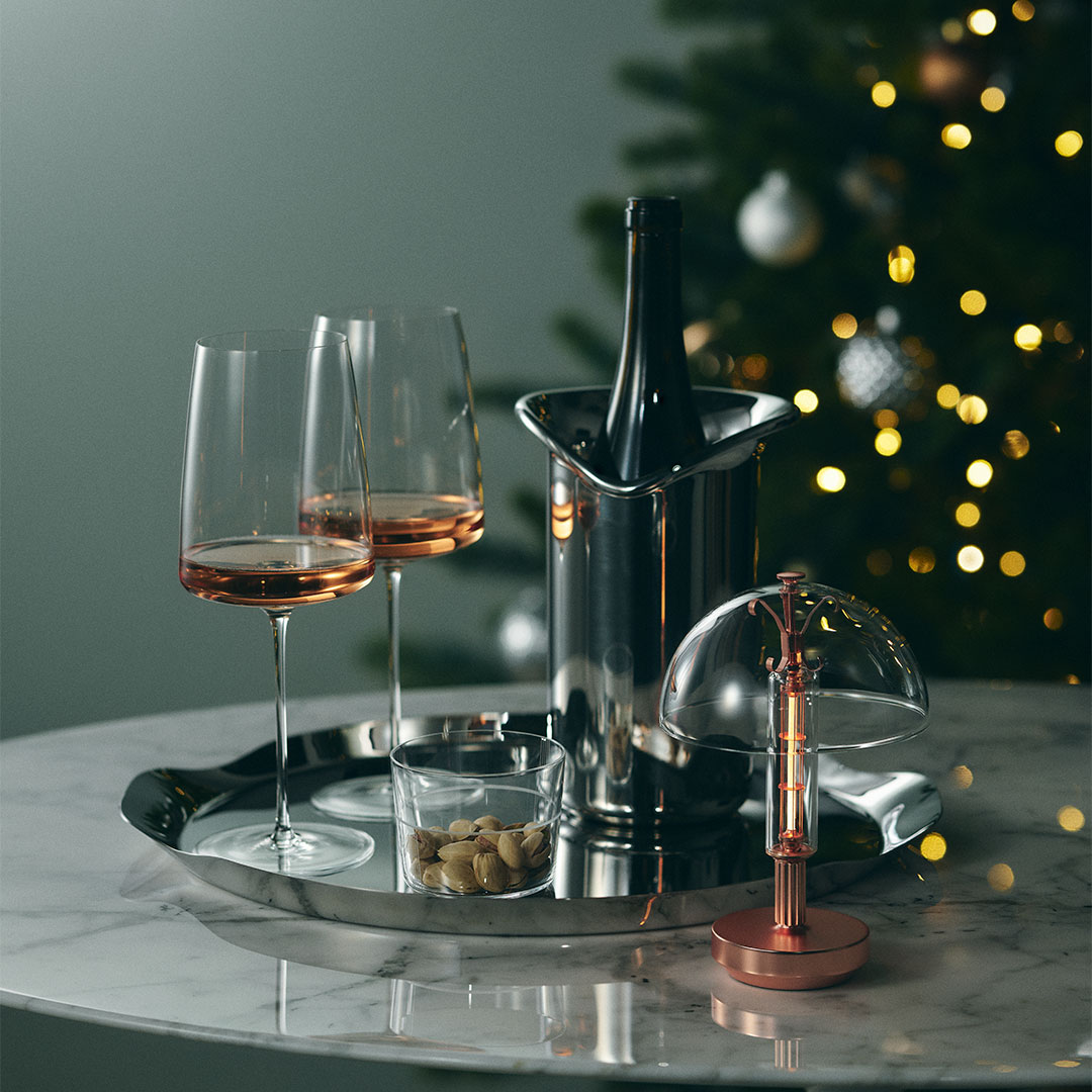 研ぎ澄まされた光が輝く、喜びのとき | LIVING MOTIF｜家具