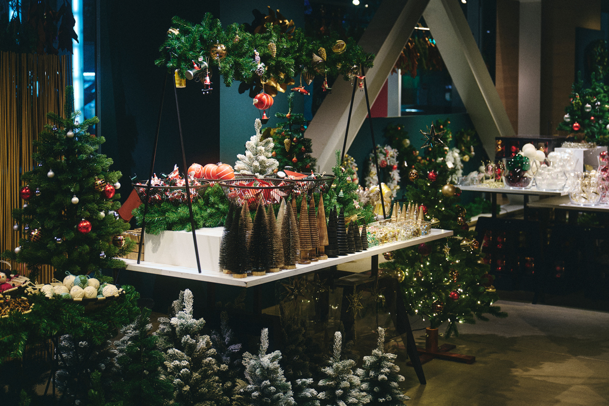 Season Display 2024 Christmas | LIVING MOTIF｜家具・インテリア