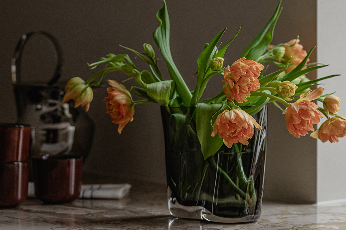 Vases & Bowls from Audo Copenhagen | LIVING MOTIF｜家具